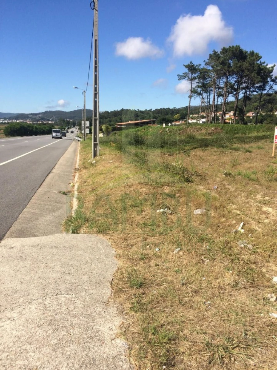 Terreno para Venda em Carreço Foto 6