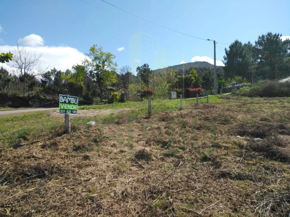 Terreno para Venda em Reboreda e Nogueira Foto 6