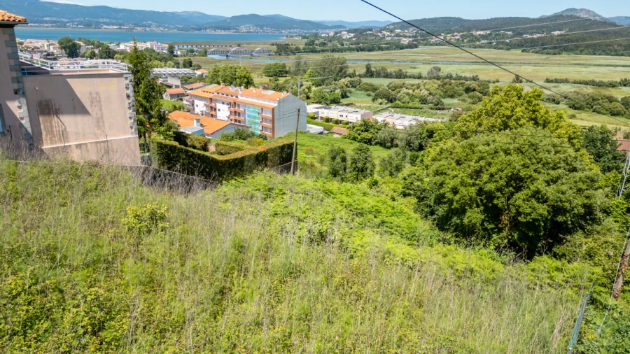 Terreno para Venda em Caminha (Matriz) e Vilarelho