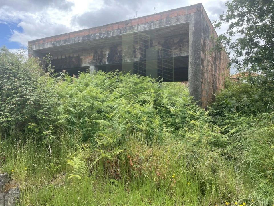 Terreno para Venda em Cornes Foto 3