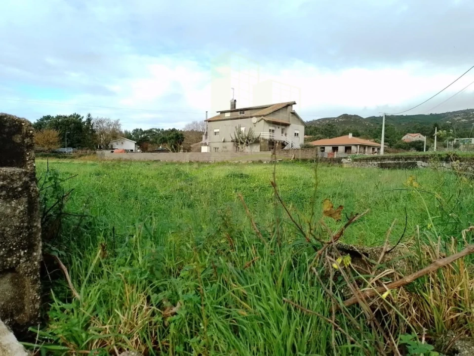 Terreno para Venda em Riba de Ancora Foto 3