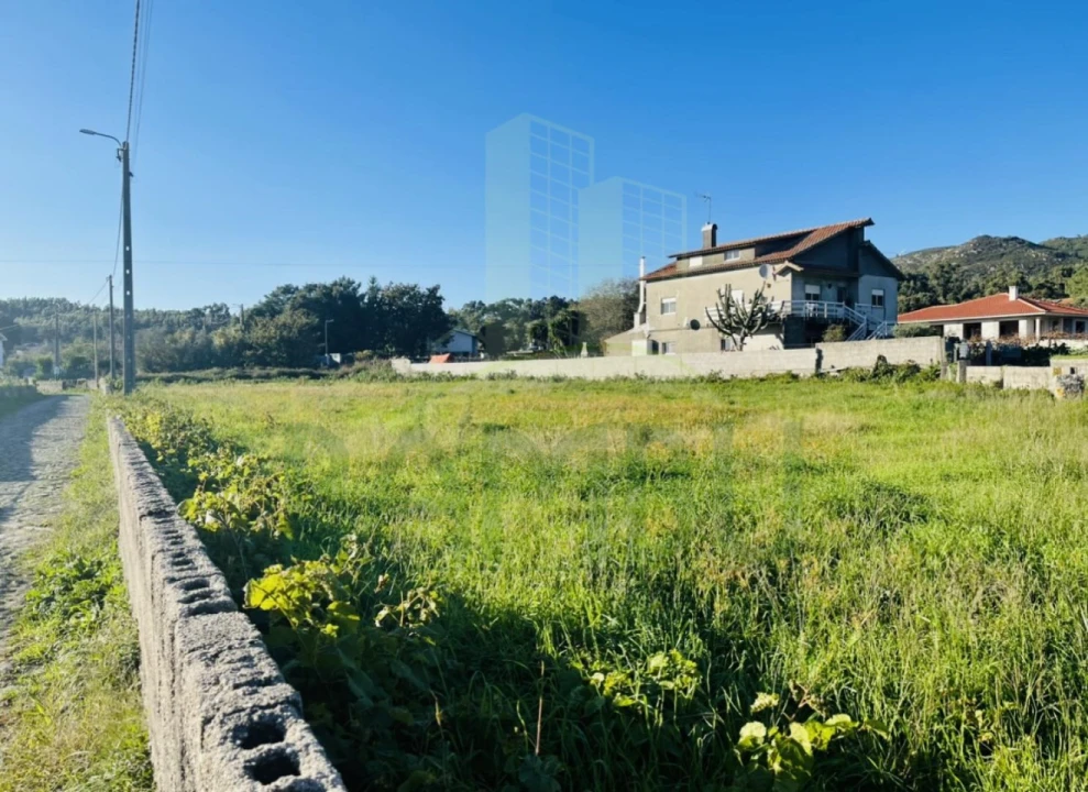 Terreno para Venda em Riba de Ancora Foto 1