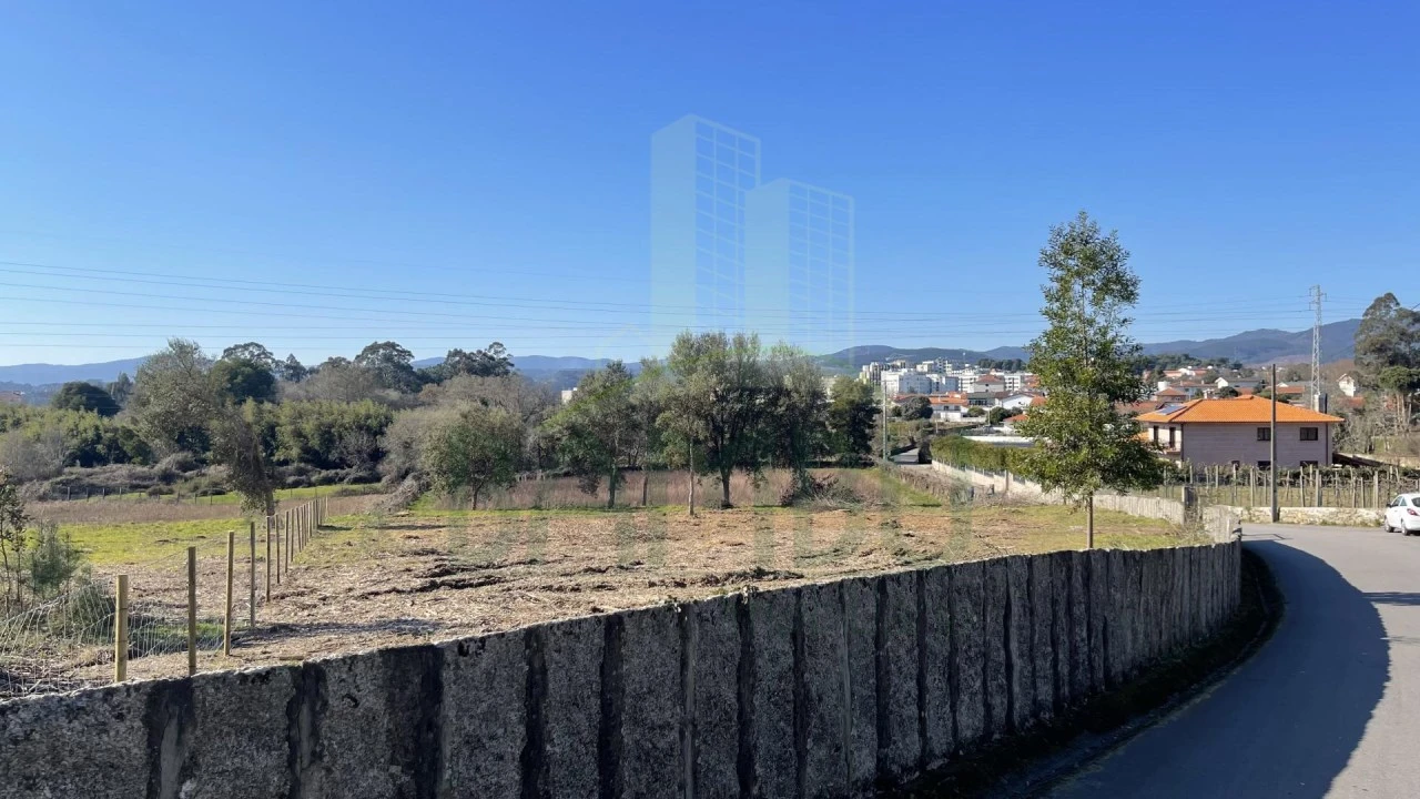 Terreno para Venda em Valença, Cristelo Covo e Arão Foto 1