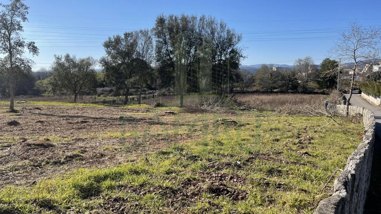 Terreno para Venda em Valença, Cristelo Covo e Arão Foto 2