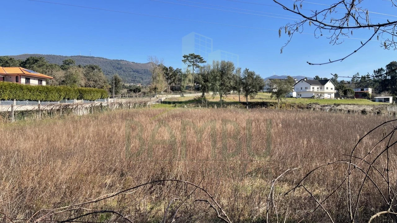 Terreno para Venda em Valença, Cristelo Covo e Arão Foto 7