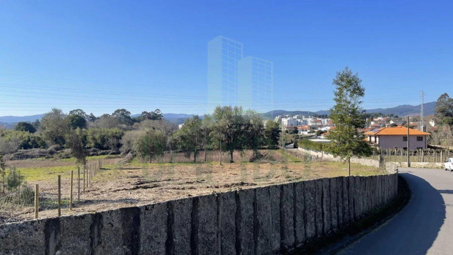 Terreno para Venda em Valença, Cristelo Covo e Arão