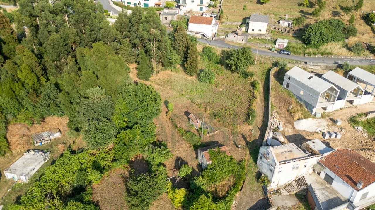 Terreno para Venda em Gondarem Foto 4