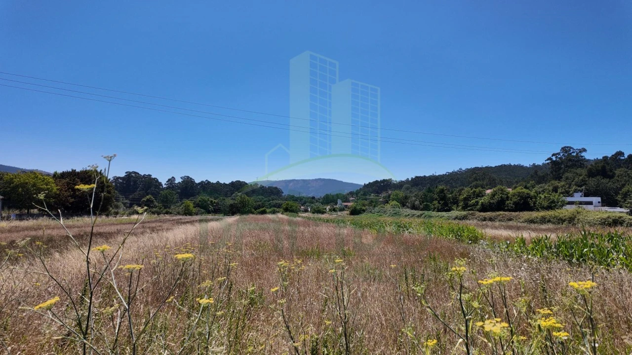Terreno para Venda em Vilar de Mouros Foto 2