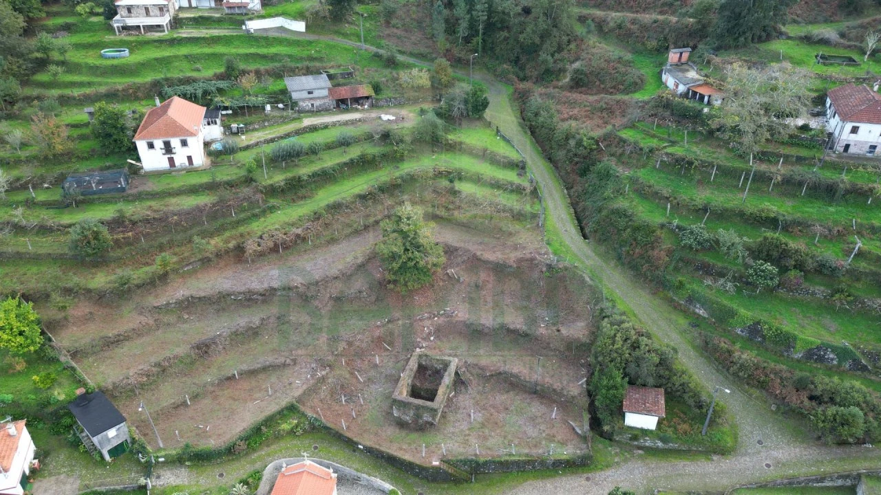 Terreno para Venda em Covas Foto 1