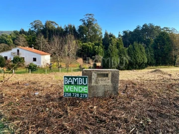 Terreno para Venda em Venade e Azevedo