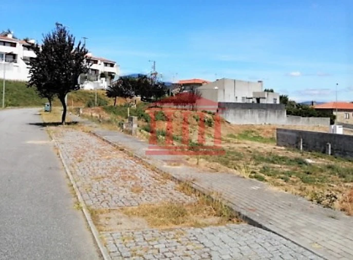 Terreno para Venda em Gamil e Midões Foto 3