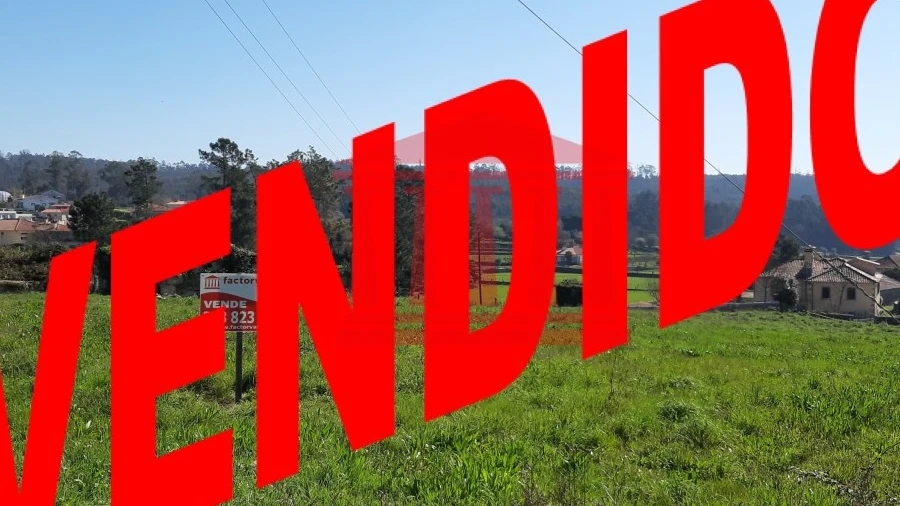 Terreno para Venda em Vila Cova e Feitos
