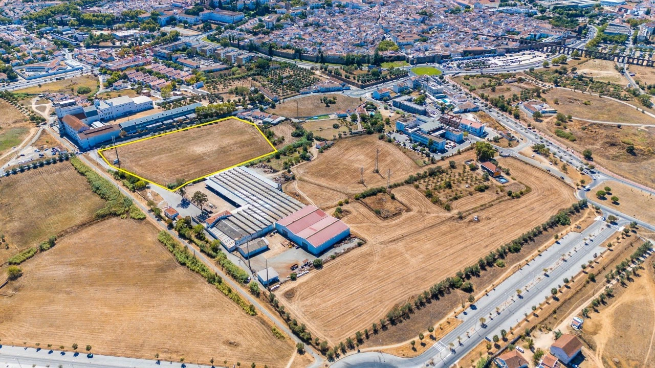 Terreno para Venda em Bacelo e Senhora da Saúde Foto 6