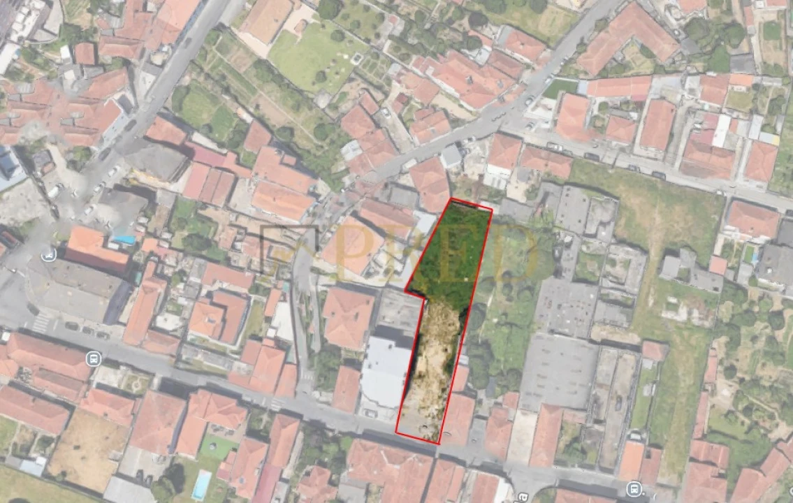 Terreno para Venda em Oliveira do Douro Foto 1