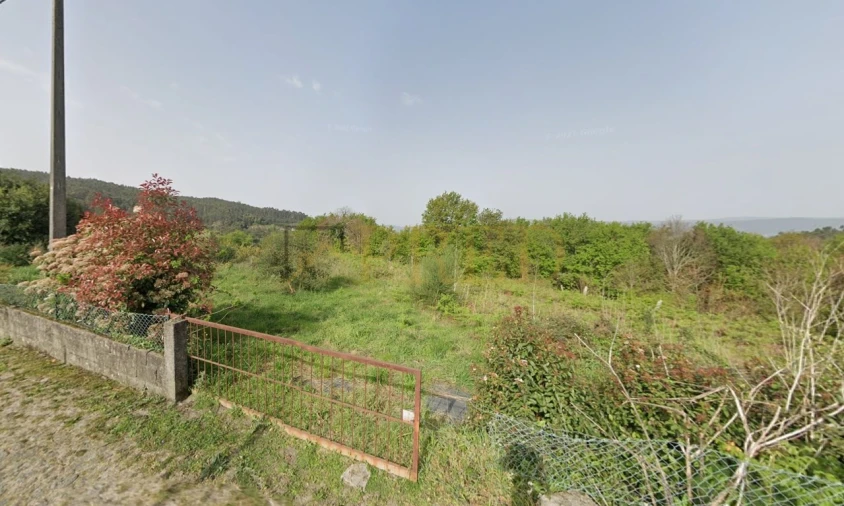 Terreno para Venda em Gondarem Foto 1