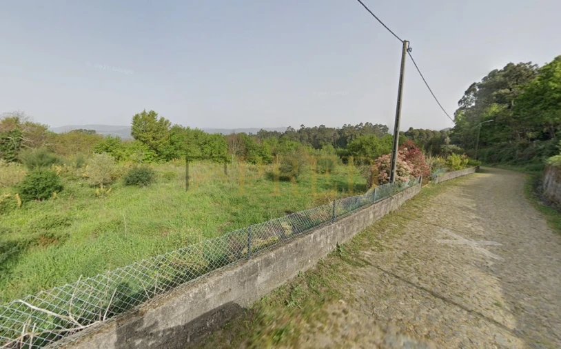 Terreno para Venda em Gondarem Foto 2