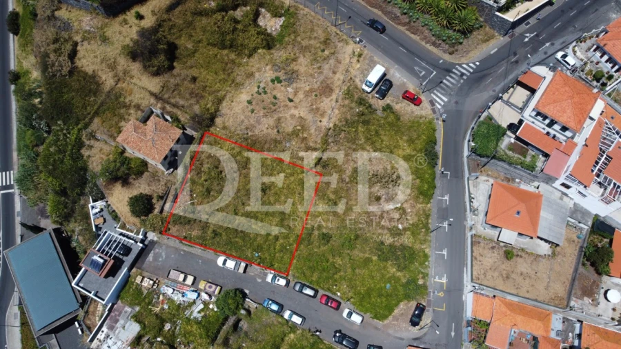 Terreno para Venda em Funchal (São Pedro) Foto 1