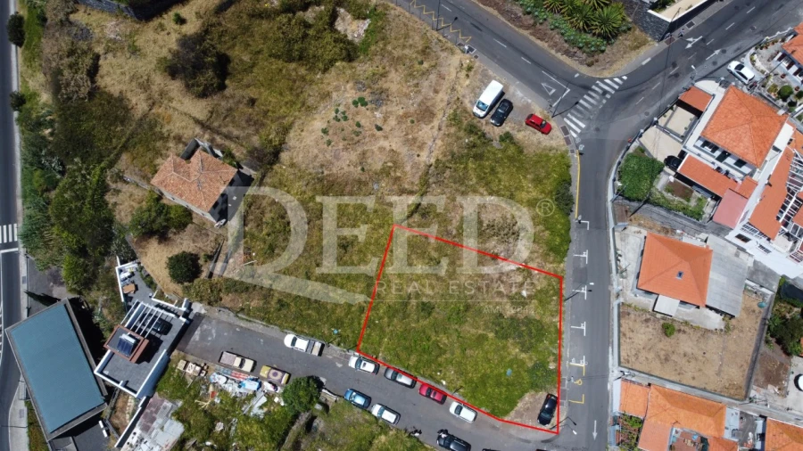 Terreno para Venda em Funchal (São Pedro)