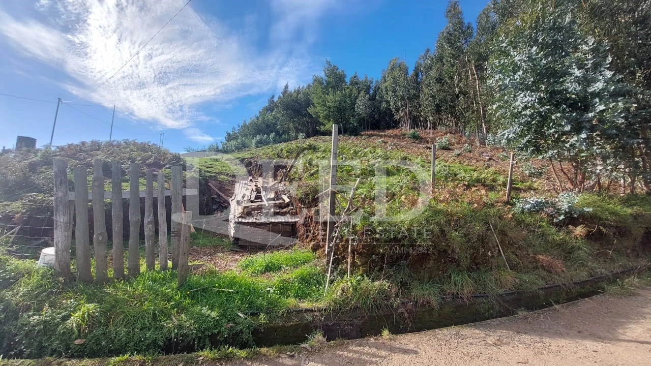 Terreno para Venda em Camacha Foto 4