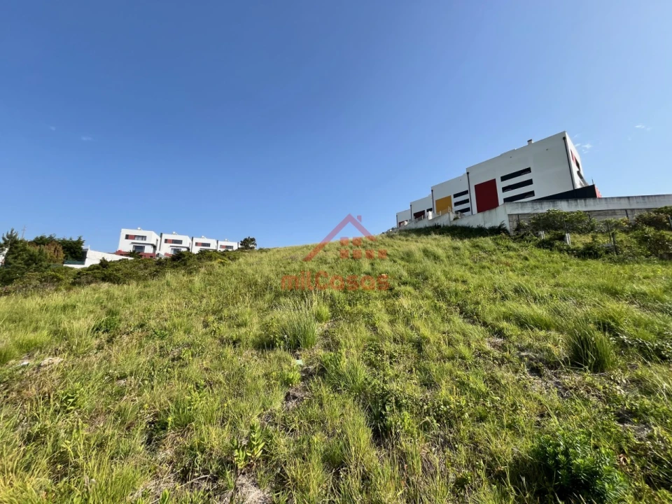 Terreno para Venda em Carvoeira Foto 3