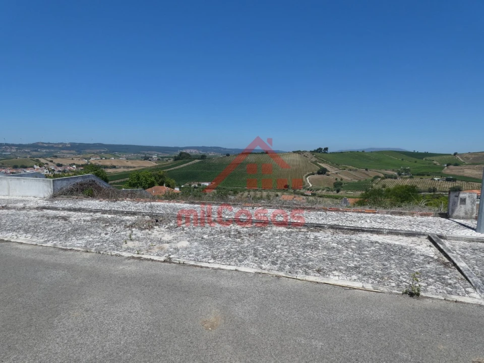 Terreno para Venda em Carvoeira e Carmões Foto 8