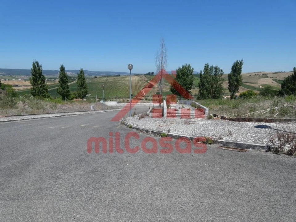 Terreno para Venda em Carvoeira e Carmões Foto 25