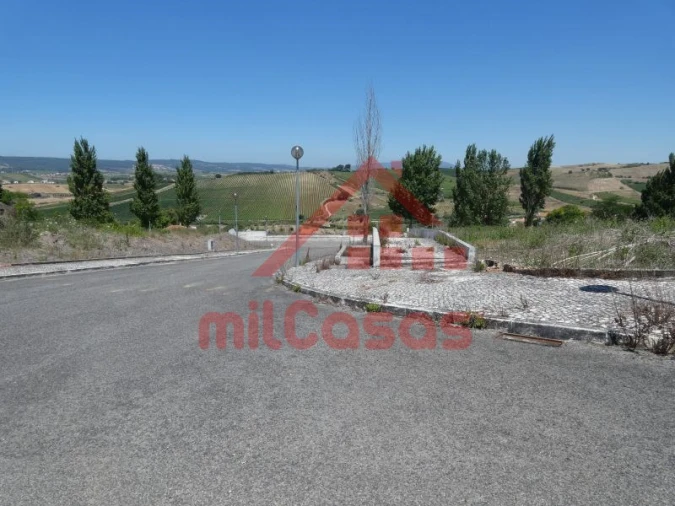 Terreno para Venda em Carvoeira e Carmões Foto 25