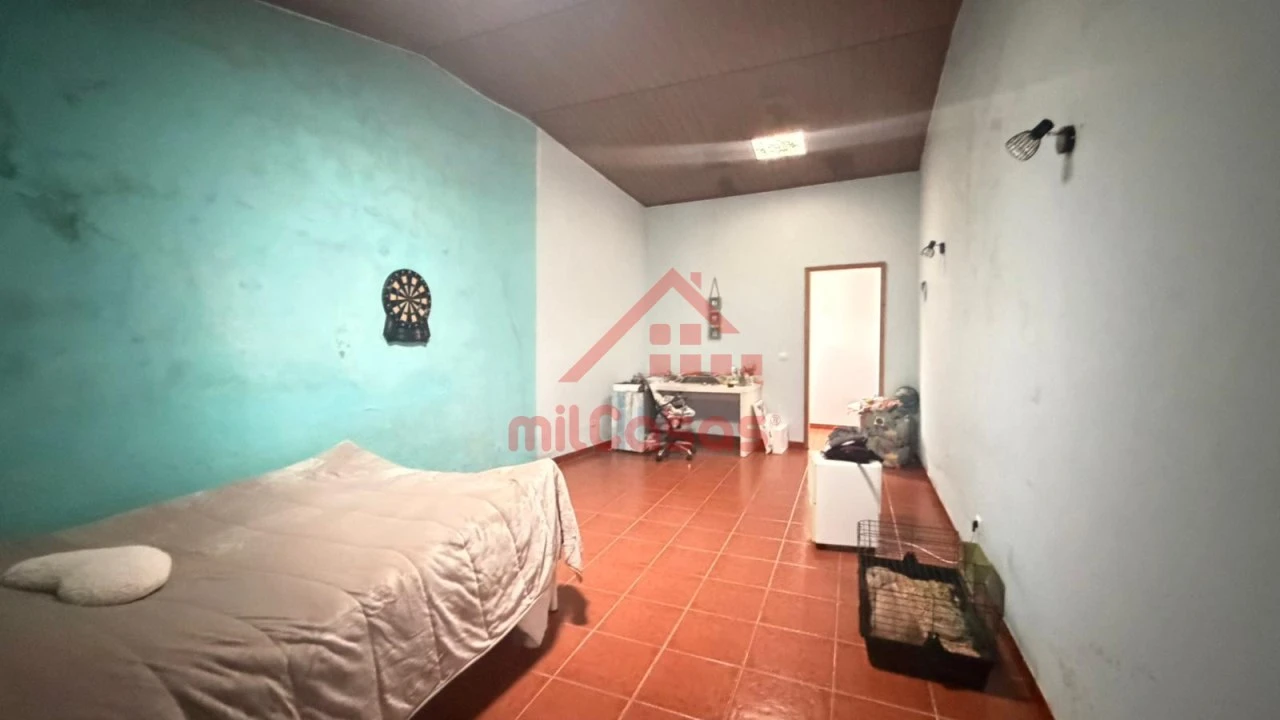 Moradia T2 para Venda em Maxial e Monte Redondo Foto 5