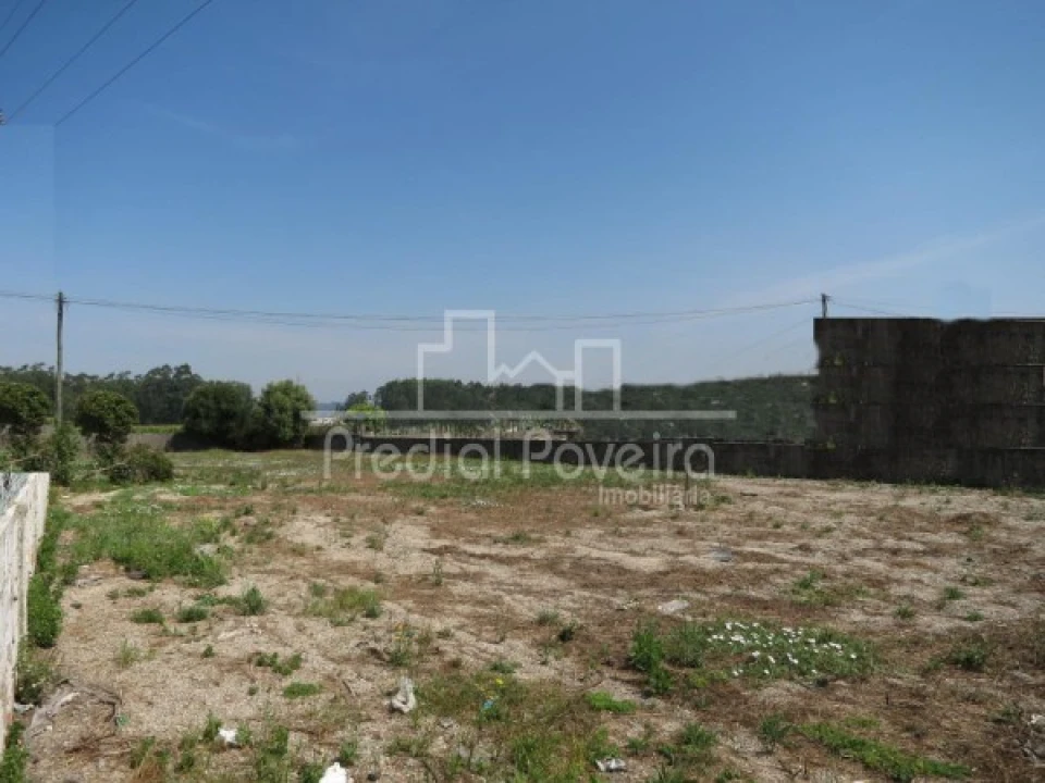 Terreno para Venda em Póvoa de Varzim, Beiriz e Argivai Foto 1