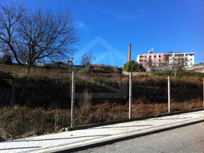 Terreno para Venda em São João da Madeira Foto 2