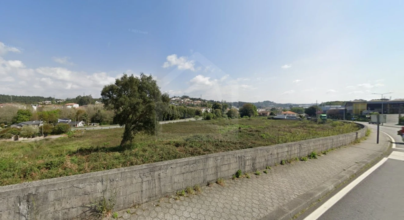 Terreno para Venda em O. Azeméis, Riba-Ul, Ul, Macinhata Seixa, Madail Foto 3