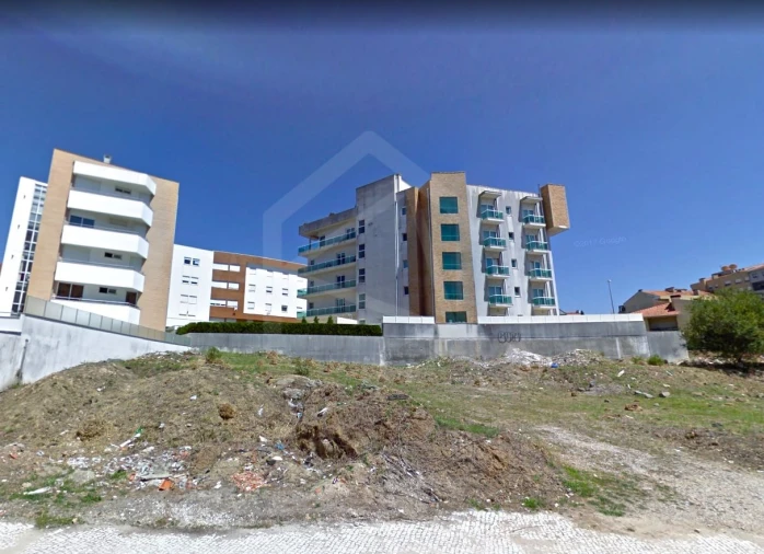 Terreno para Venda em São João da Madeira Foto 2