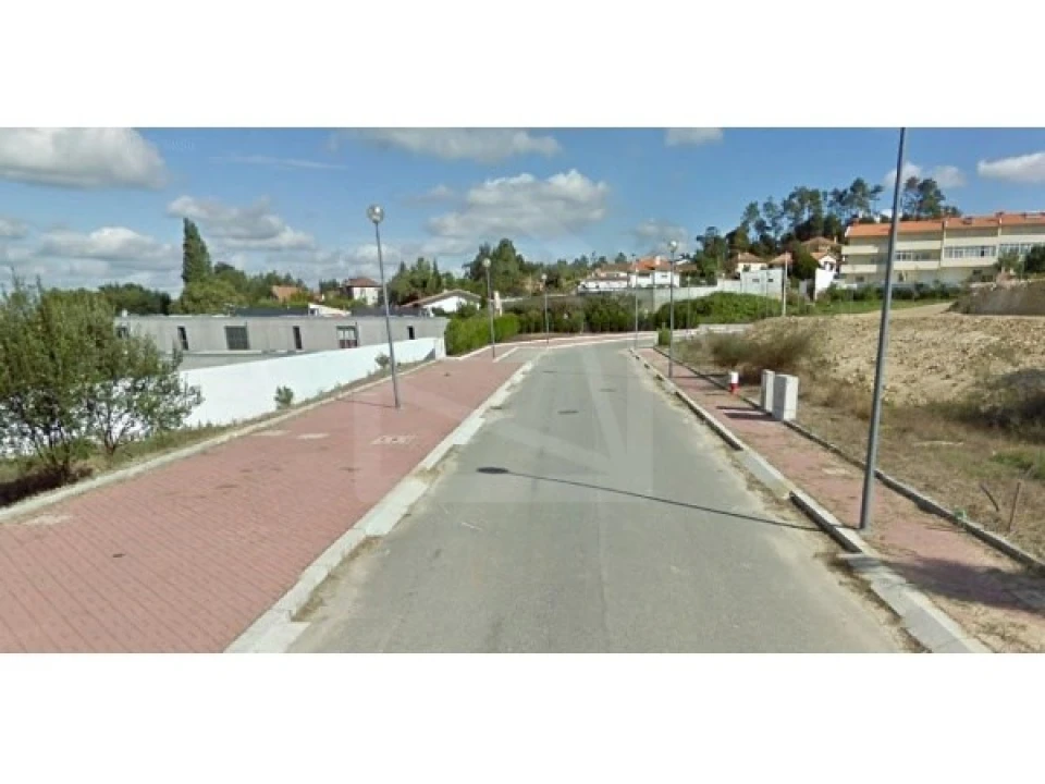 Terreno para Venda em Pinheiro da Bemposta, Travanca e Palmaz Foto 1