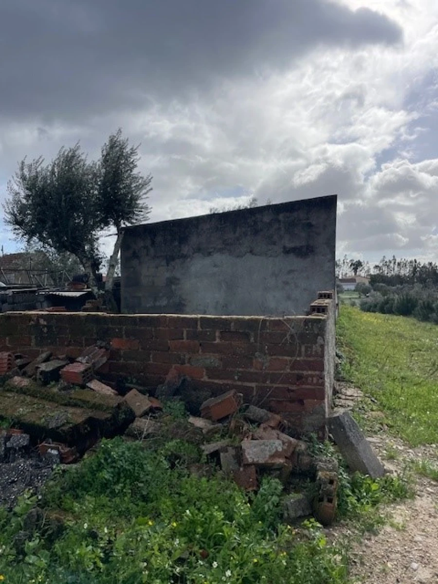 Terreno para Venda em Foros de Arrão Foto 8