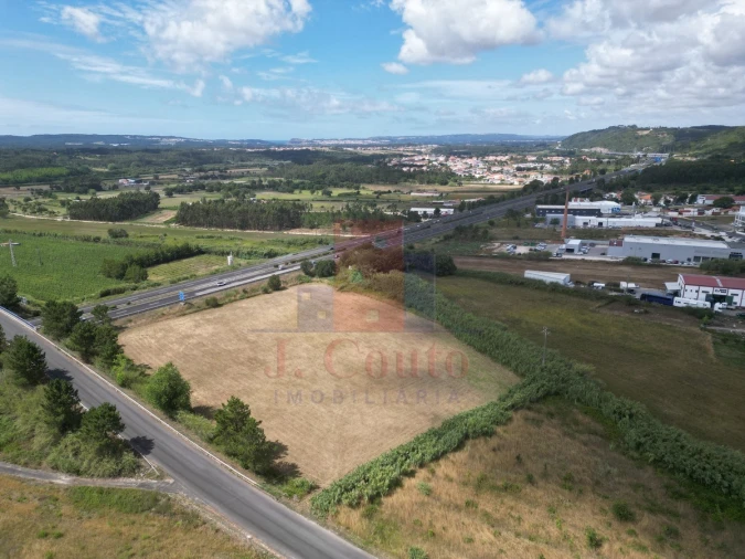 Terreno para Venda em Tornada e Salir do Porto Foto 1