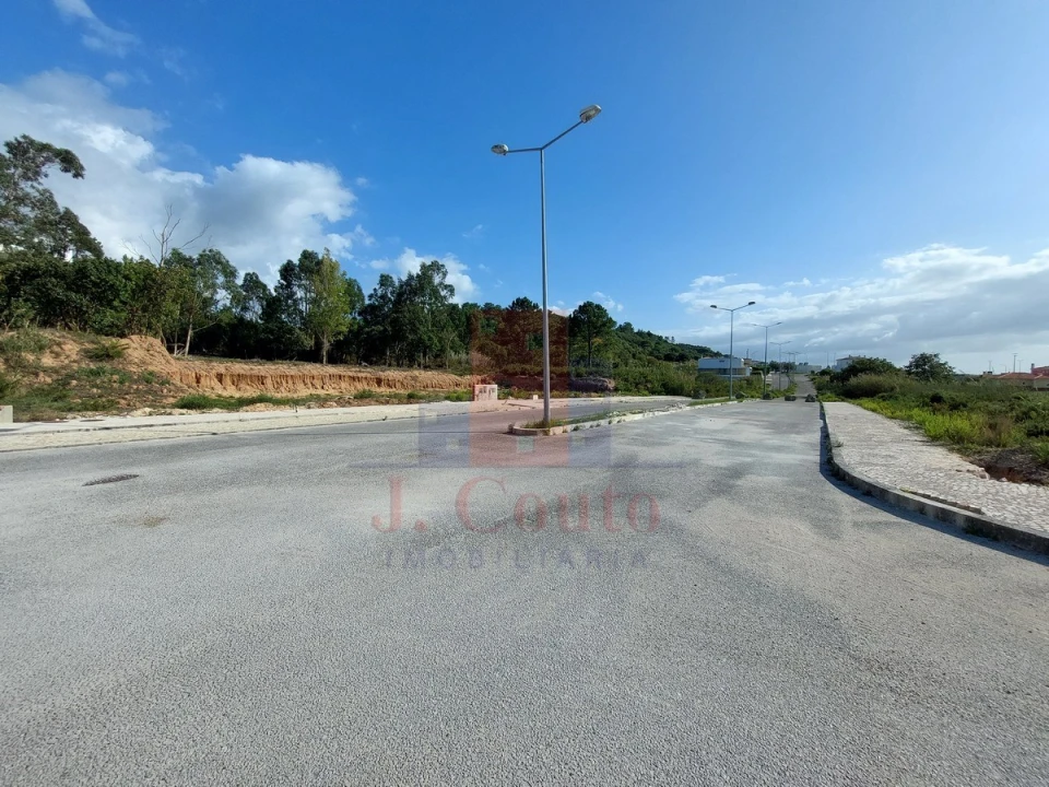Terreno para Venda em Tornada e Salir do Porto Foto 4