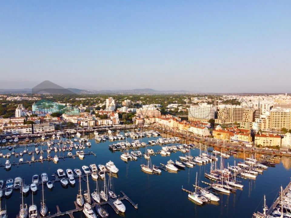 Terreno para Venda em Quarteira Foto 9