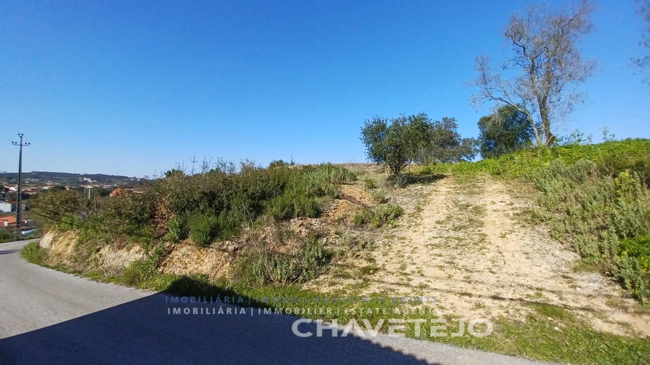 Terreno para Venda em Carregueiros Foto 2