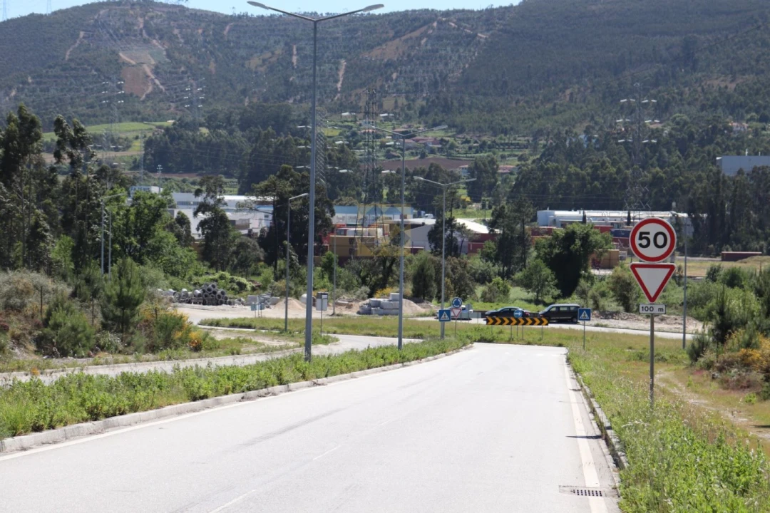 Terreno para Venda em Campo e Sobrado Foto 9