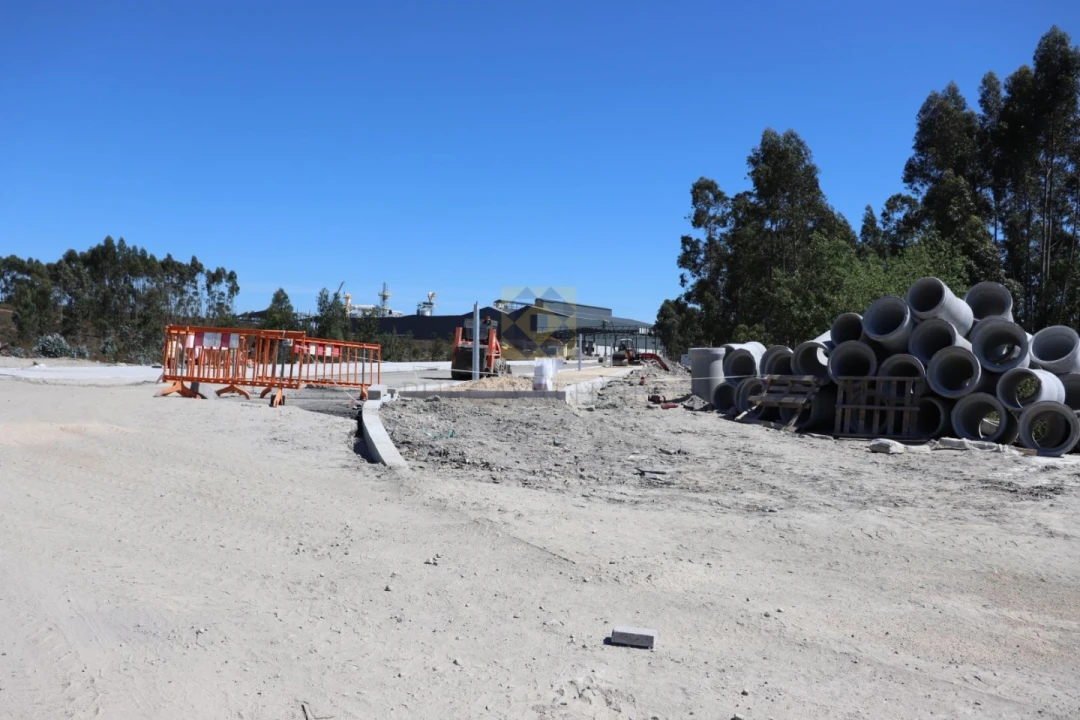 Terreno para Venda em Campo e Sobrado Foto 13