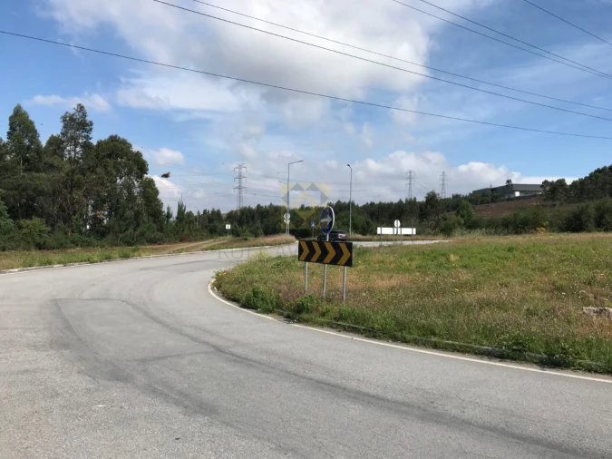 Terreno para Venda em Campo e Sobrado Foto 3