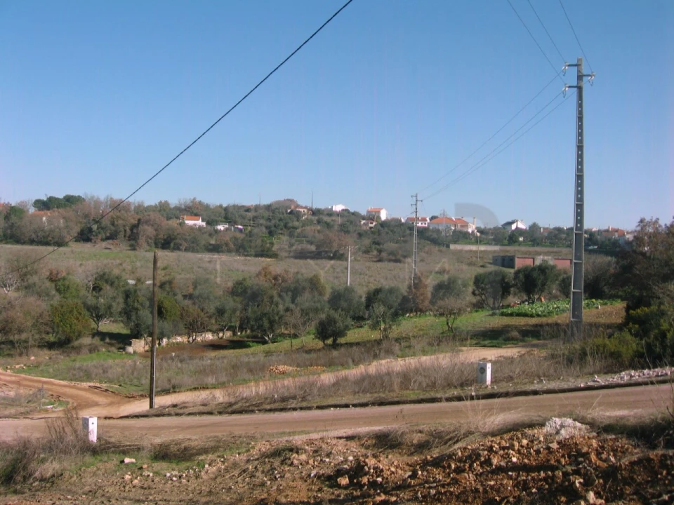 Terreno para Venda em São João Baptista e Santa Maria dos Olivais Foto 2
