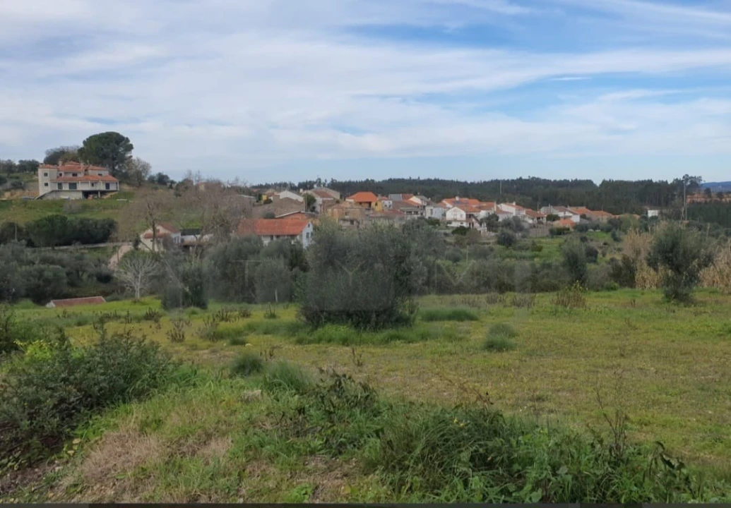 Terreno para Venda em Além da Ribeira e Pedreira Foto 3
