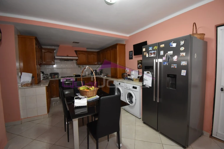 Moradia T4 para Venda em Nossa Sra de Fatima Foto 2