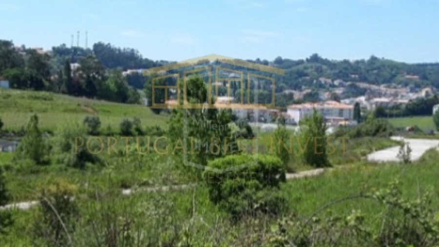 Terreno para Venda em Alcobaça e Vestiaria
