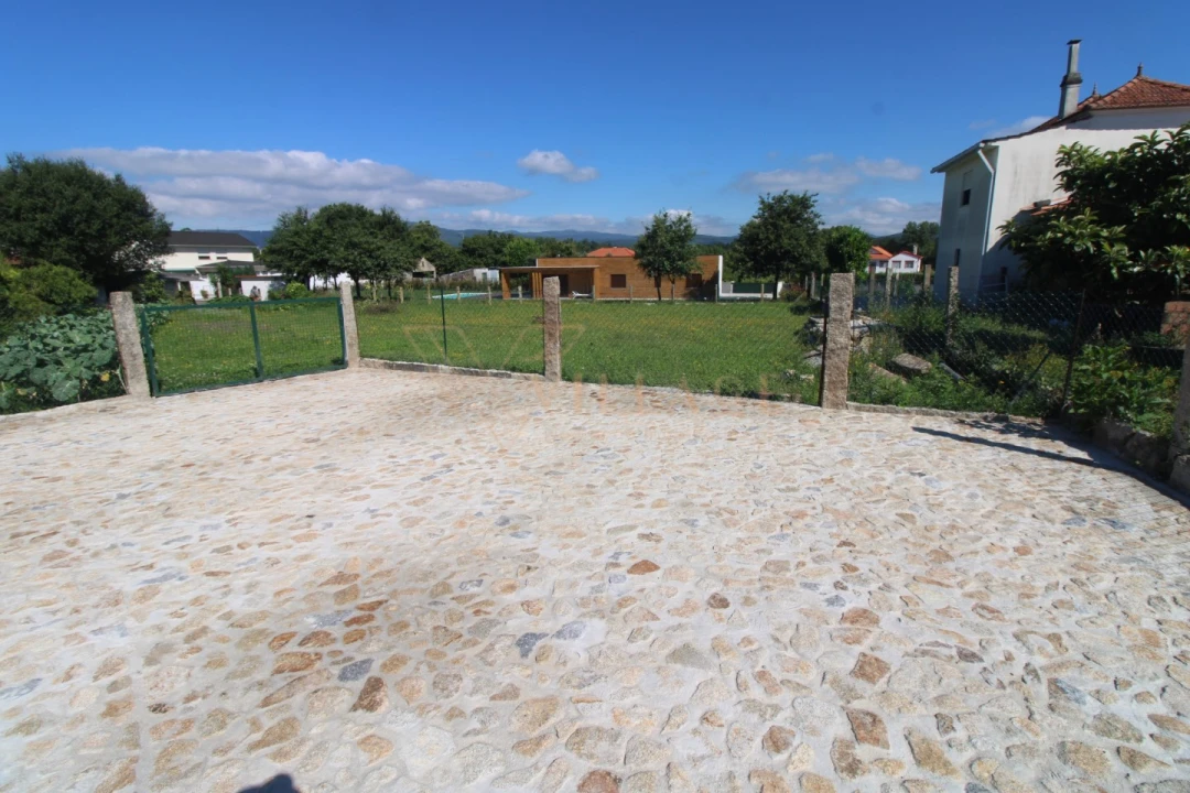 Terreno para Venda em Campos e Vila Meã Foto 6