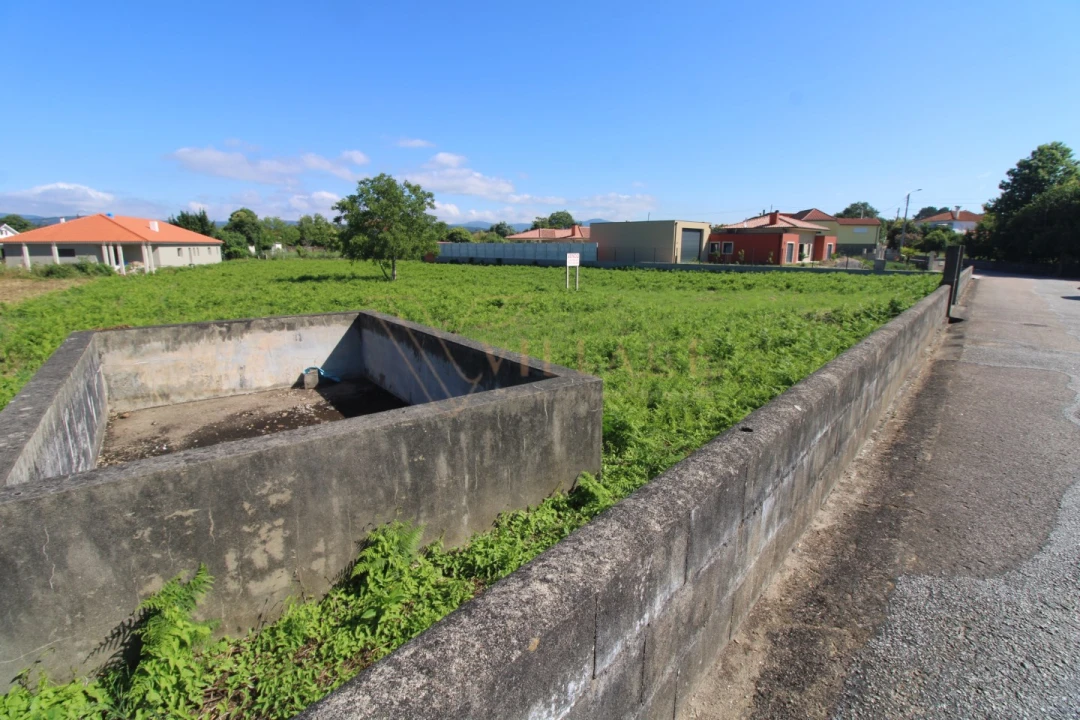 Terreno para Venda em Campos e Vila Meã Foto 3