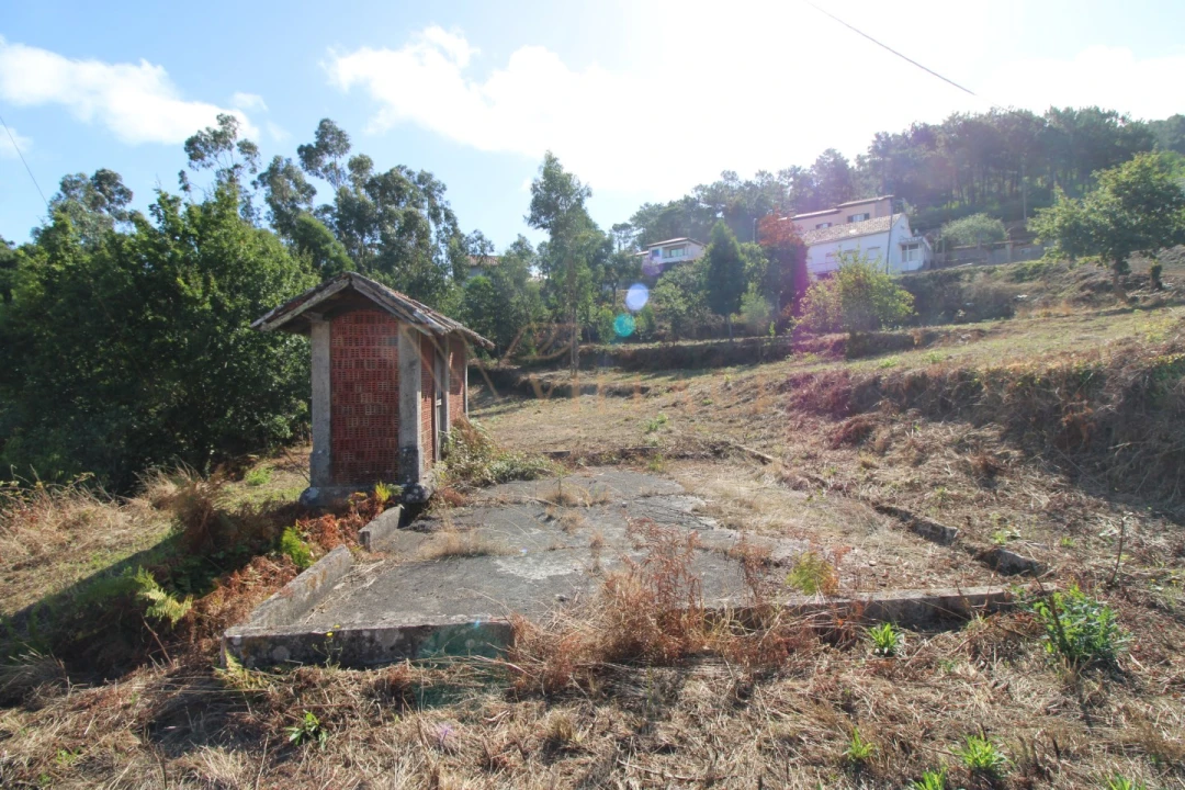 Terreno para Venda em Gondarem Foto 8