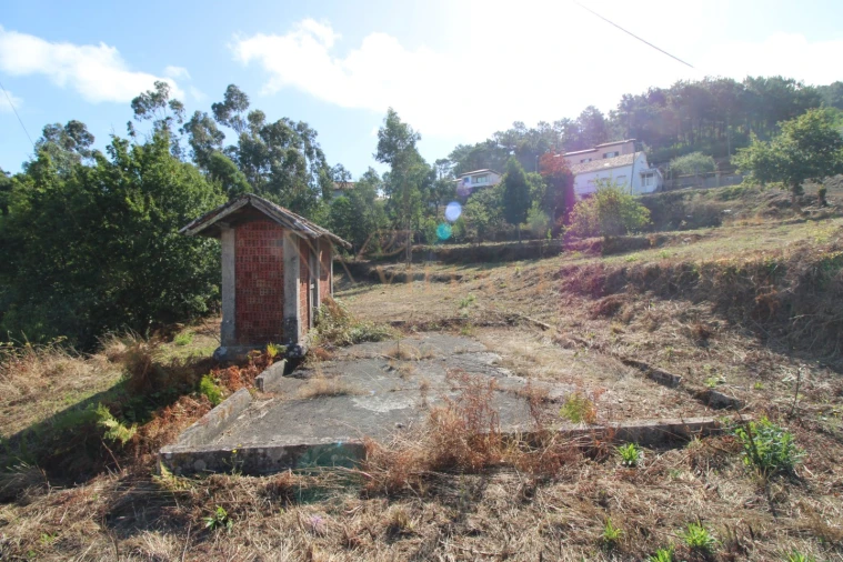 Terreno para Venda em Gondarem Foto 8