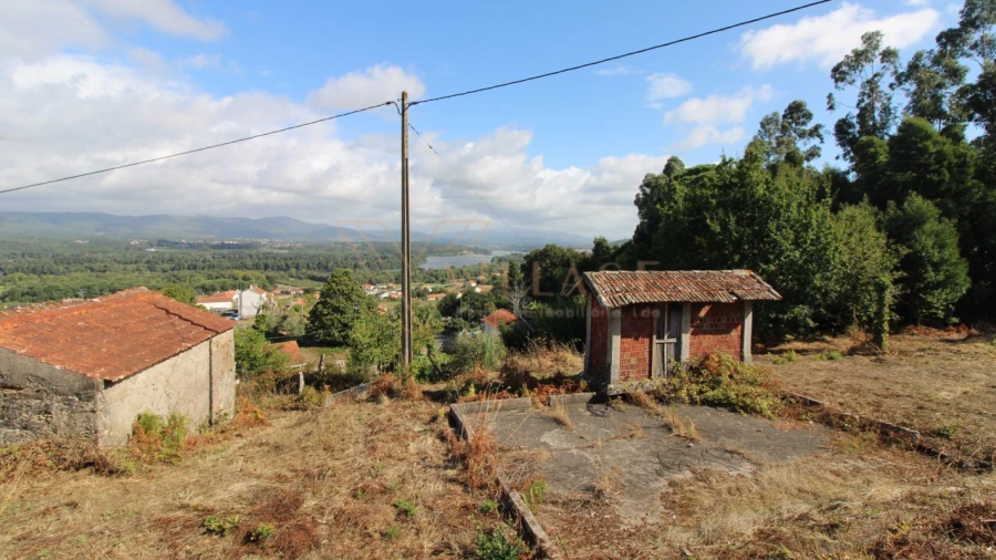 Terreno para Venda em Gondarem